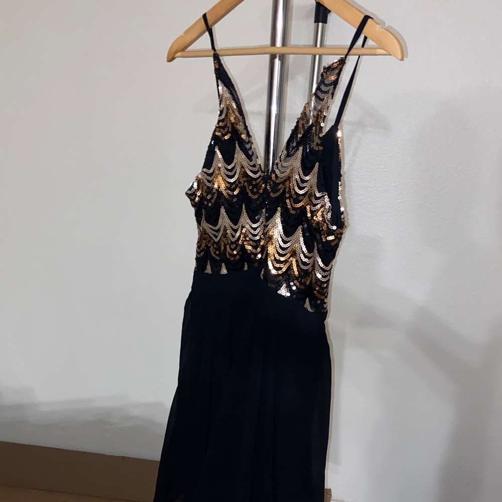 Elegant Black and Gold Sequin Dress
